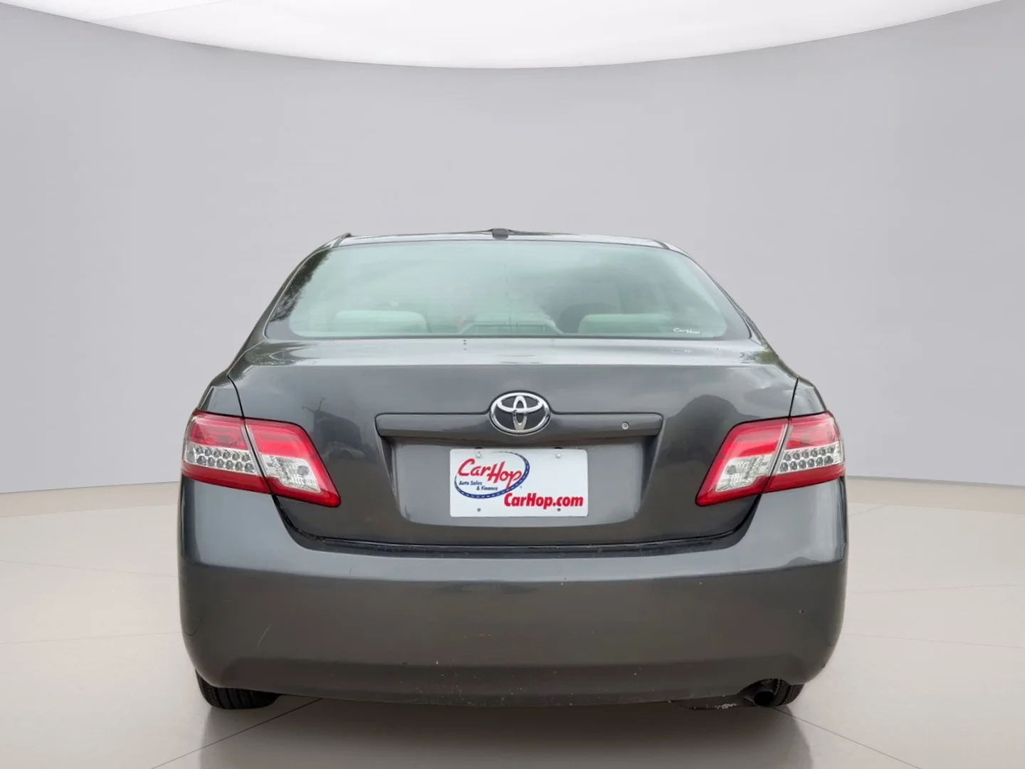 Used 2011 Gray Toyota LE image 4