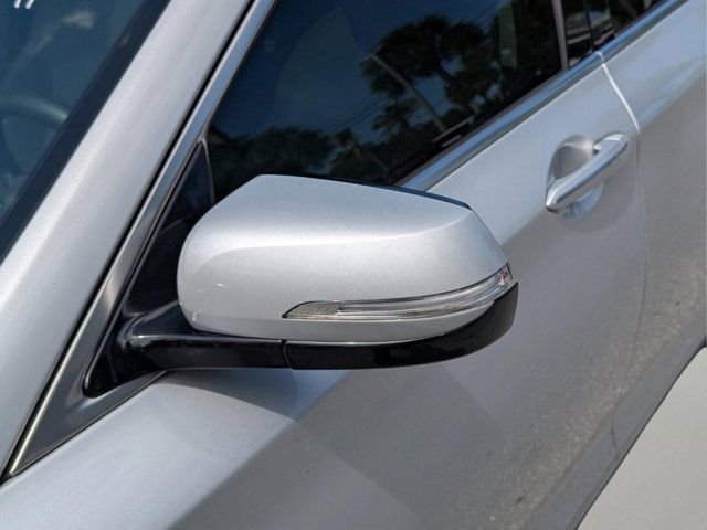 Used 2017 Silver Genesis 3.8 image 28