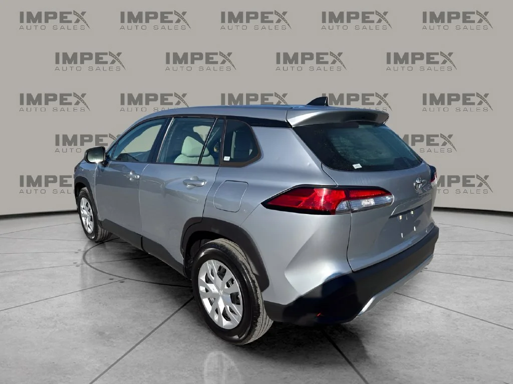 Used 2022 Silver Toyota L image 3