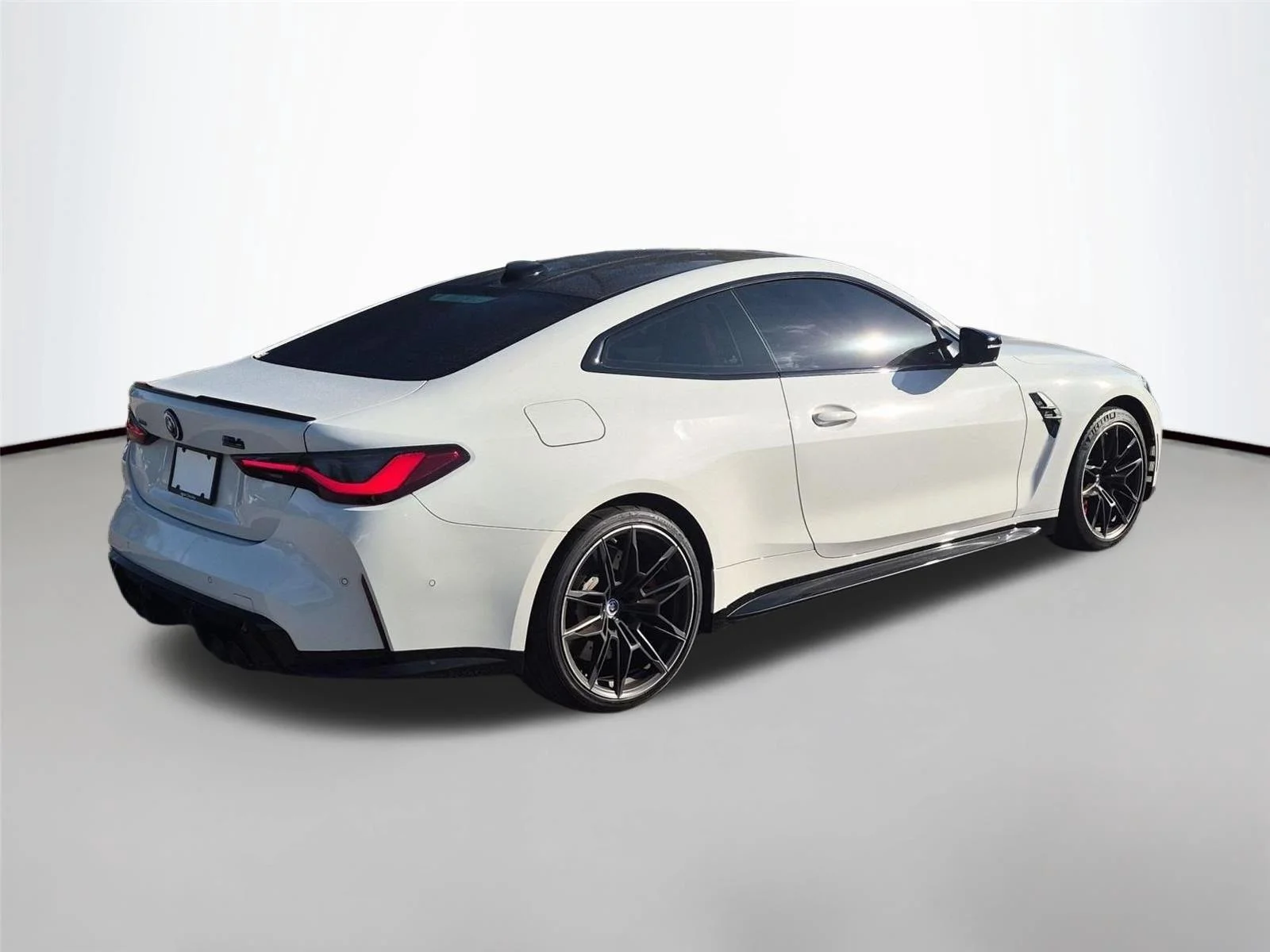 Used 2023 Alpine White BMW Competition xDrive image 5