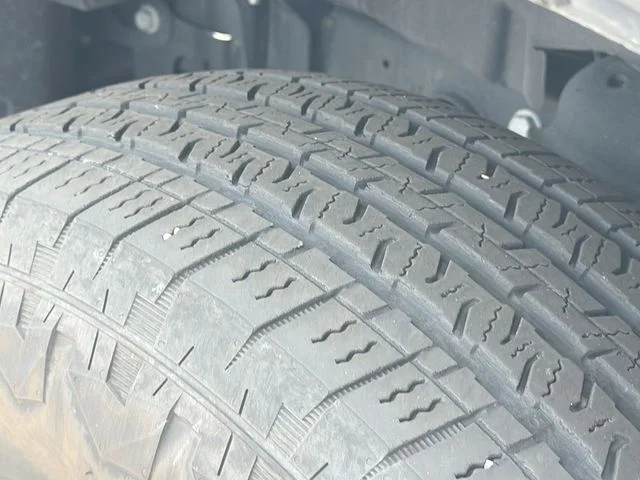 Used 2025 Green Jeep Sport S image 11