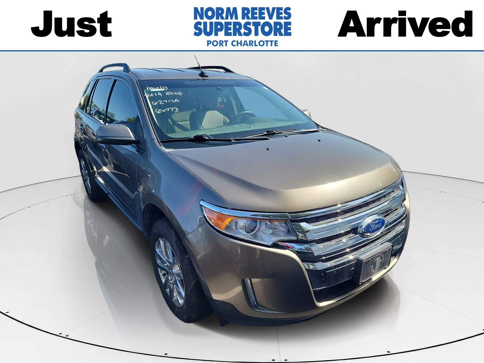 Used 2014 Gray Ford SEL image 1
