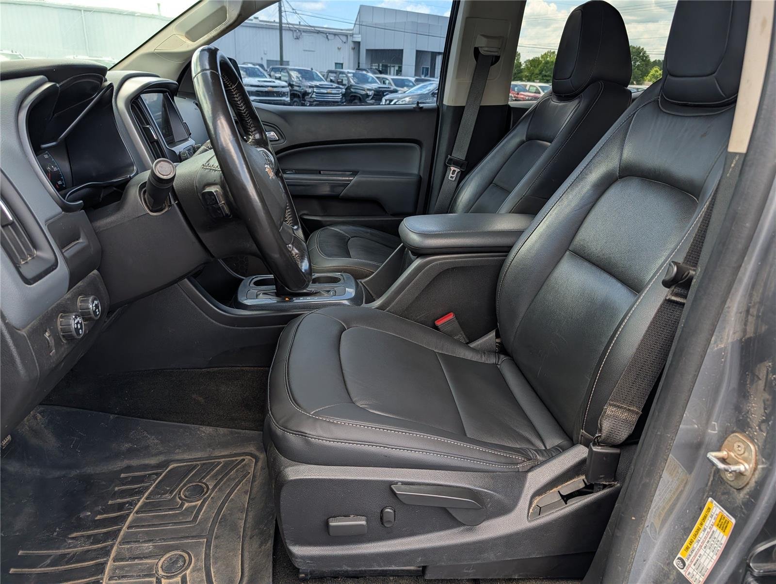 Used 2018 STERLING GRAY METALLIC Chevrolet 4WD Z71 image 12