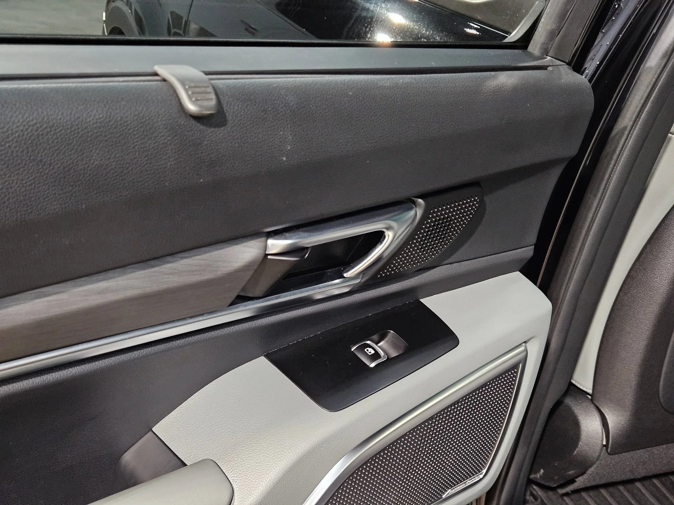 Used 2023 Ebony Black Kia SX X-Line image 37