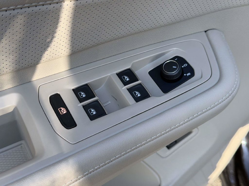2026 Volkswagen Atlas SE w/Tech - Photo 19