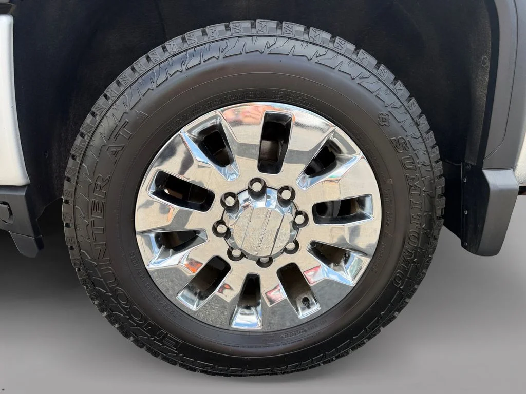Used 2020 Silver GMC Denali image 9