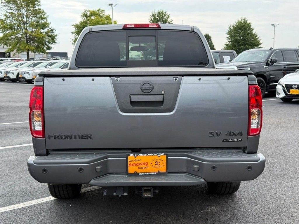 Used 2021 Gray Nissan SV image 4