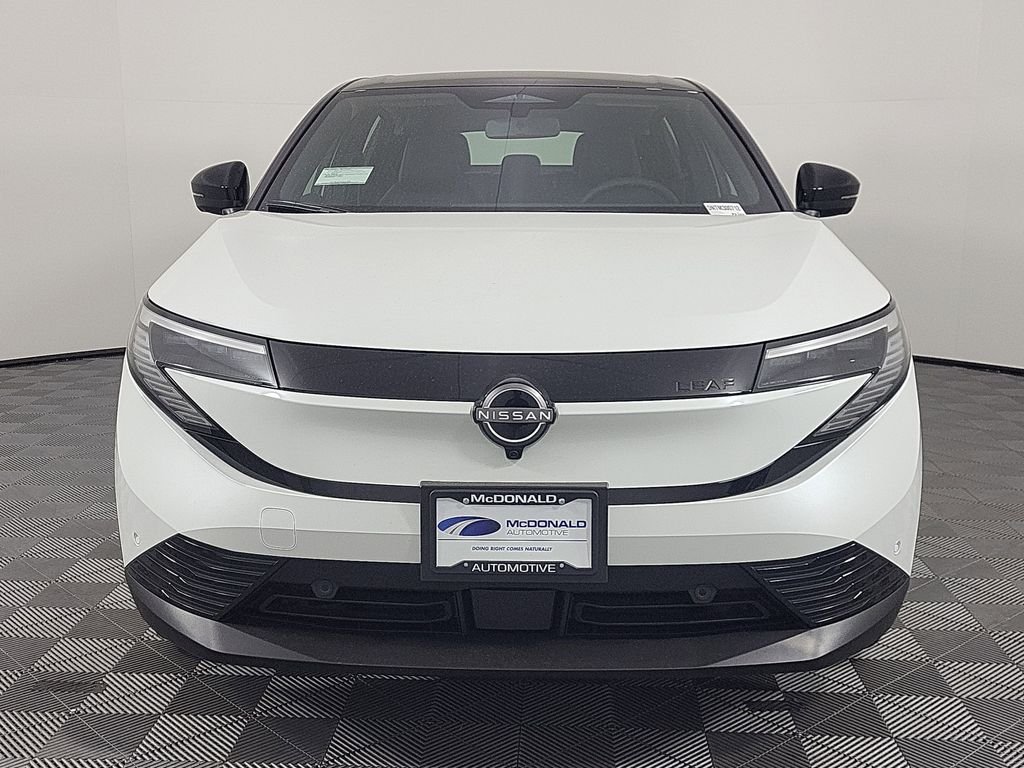 New 2026 Everest White Pearl TriCoat / Super Black Two-tone Nissan SV+ image 6