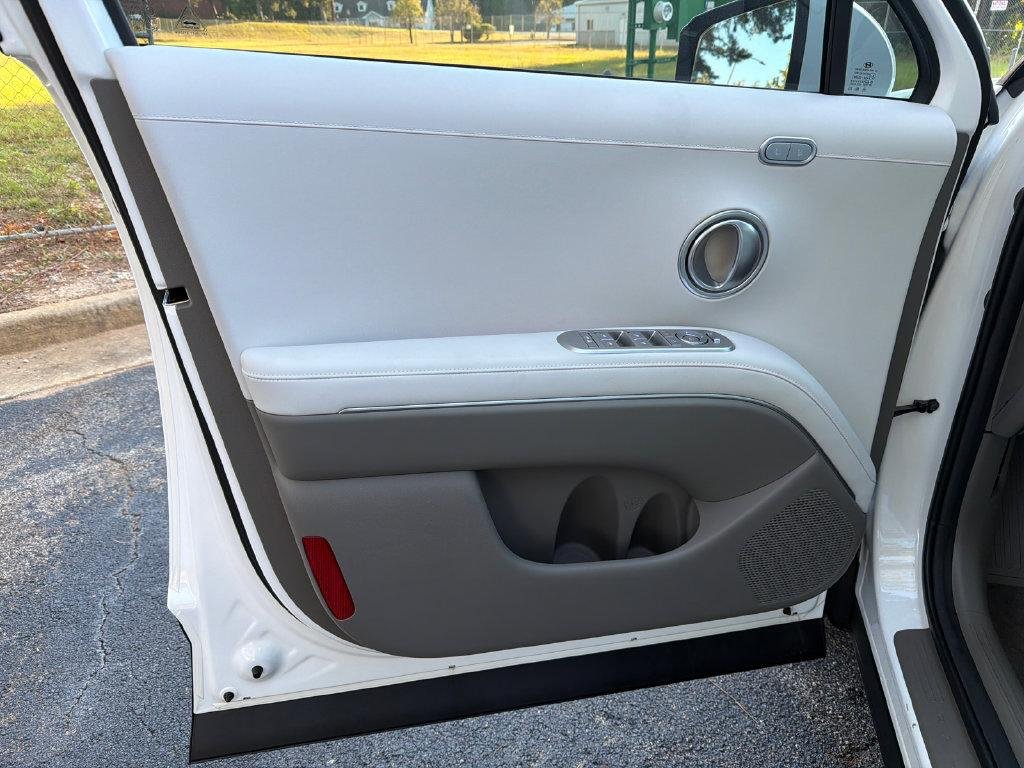 New 2026 White Hyundai SEL Premium FWD image 10