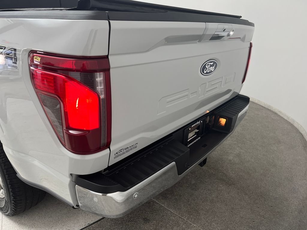 Used 2024 White Ford XLT image 4