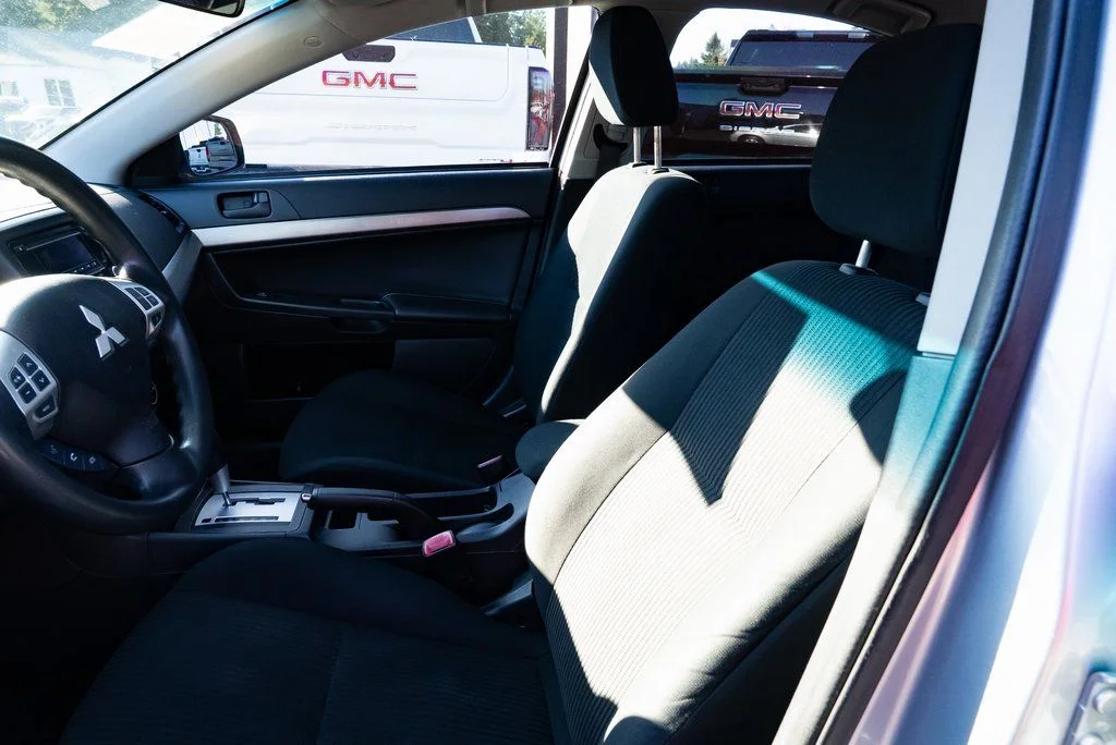 Used 2014 Silver Mitsubishi ES image 15