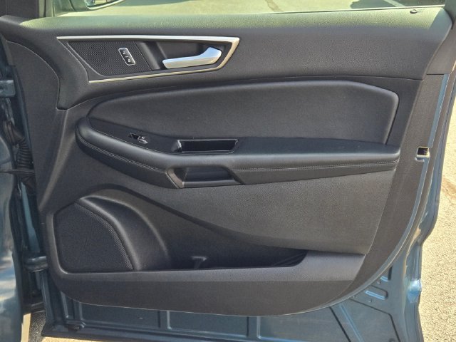 Used 2016 Blue Ford SEL image 5