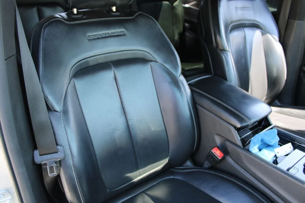 Used 2021 Silver Jeep Overland image 16