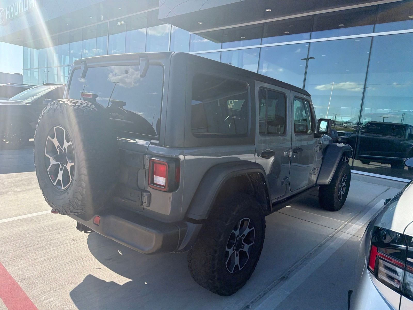 Used 2021 Sting-Gray Clearcoat Jeep Unlimited Rubicon image 4