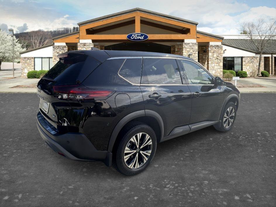 Used 2021 Super Black Nissan SV image 5