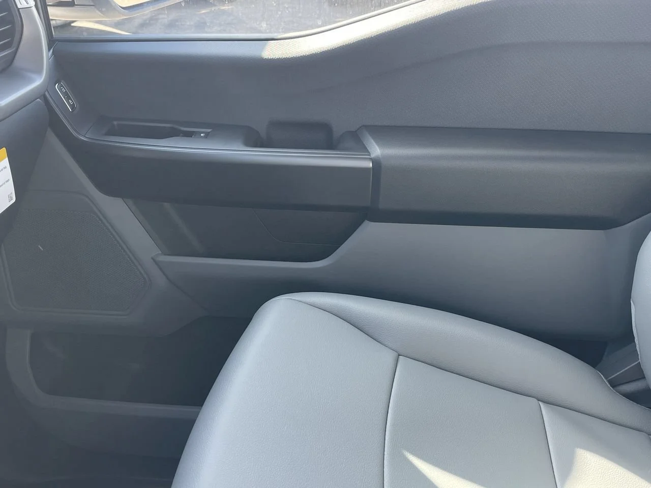 New 2026 Oxford White Ford XL image 21