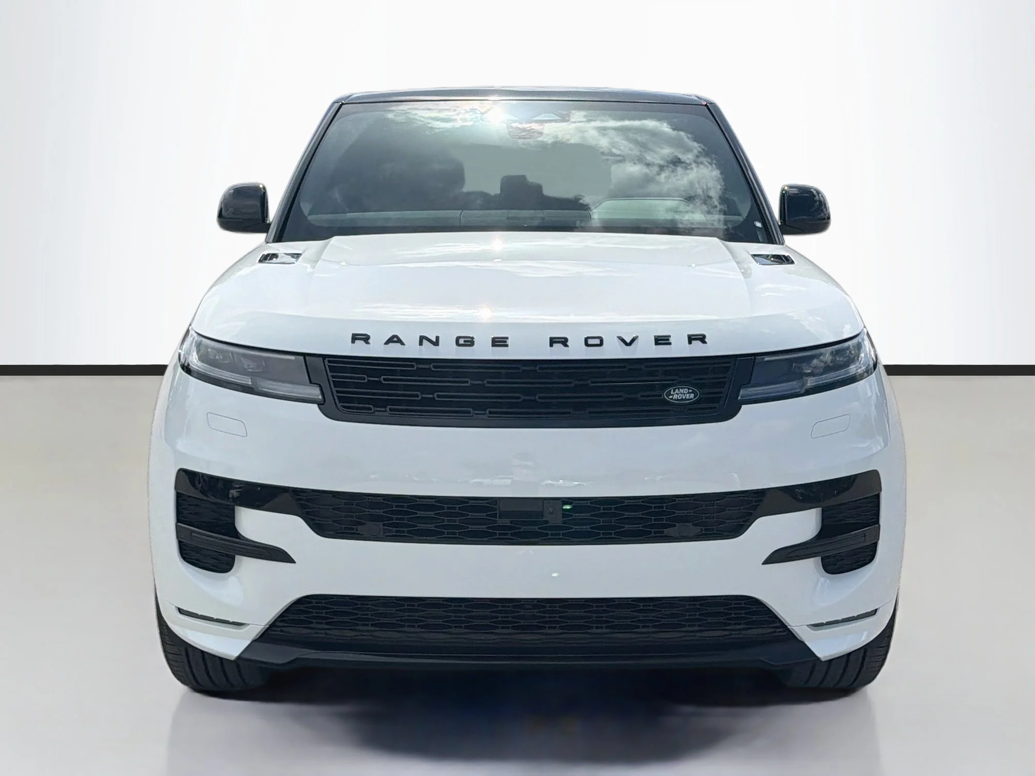 New 2026 Fuji White Land Rover Dynamic SE image 8