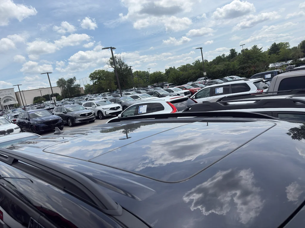 Used 2023 Agate Black Metallic Ford XLT image 3