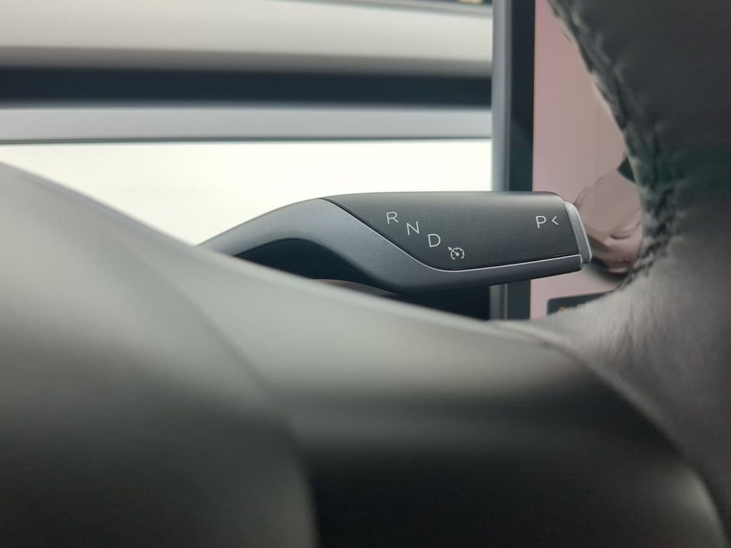 Used 2021 White Tesla Long Range image 16