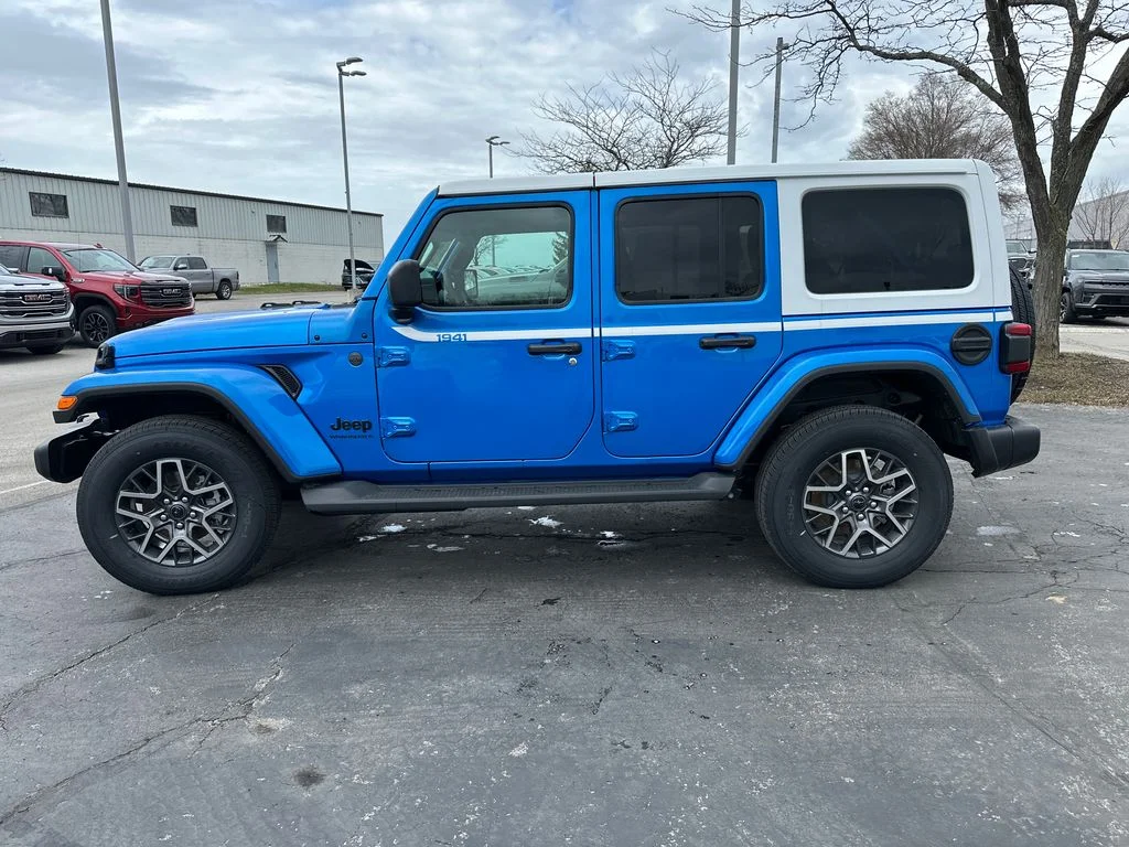 New 2026 Hydro Blue Pearl-Coat Exterior Paint Jeep Sahara image 2