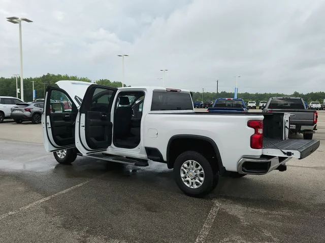 Used 2023 White Chevrolet LT image 13
