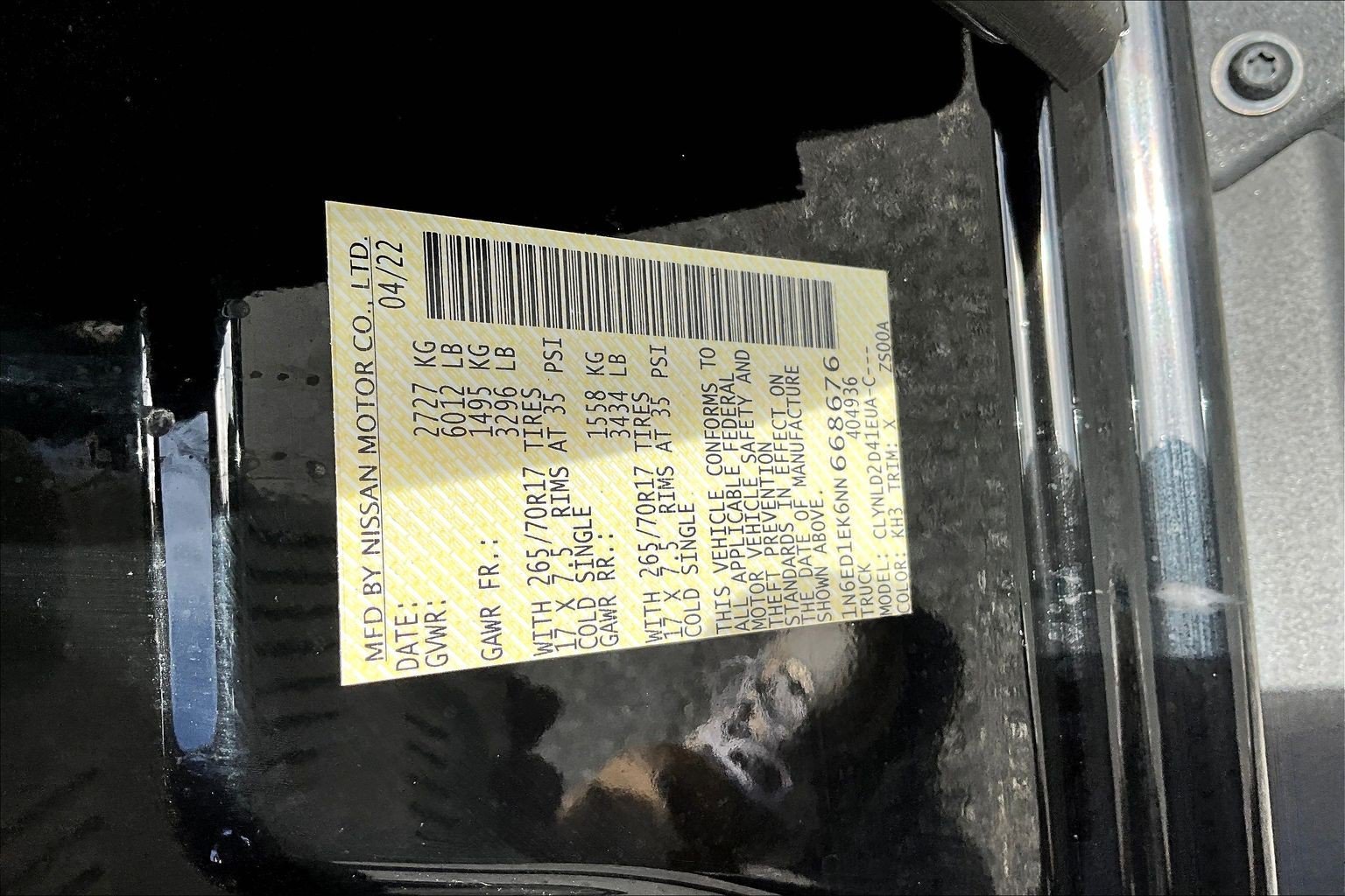 Used 2022 Black Nissan PRO-4X image 17