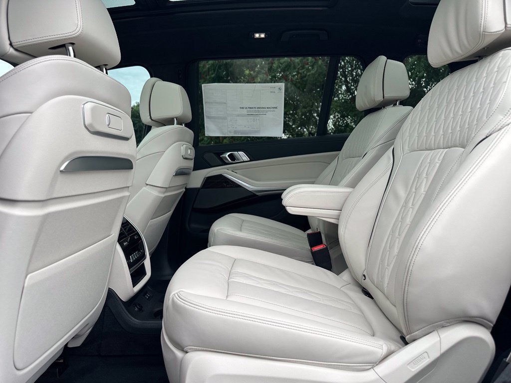 2026 BMW X7 M60i - Photo 21