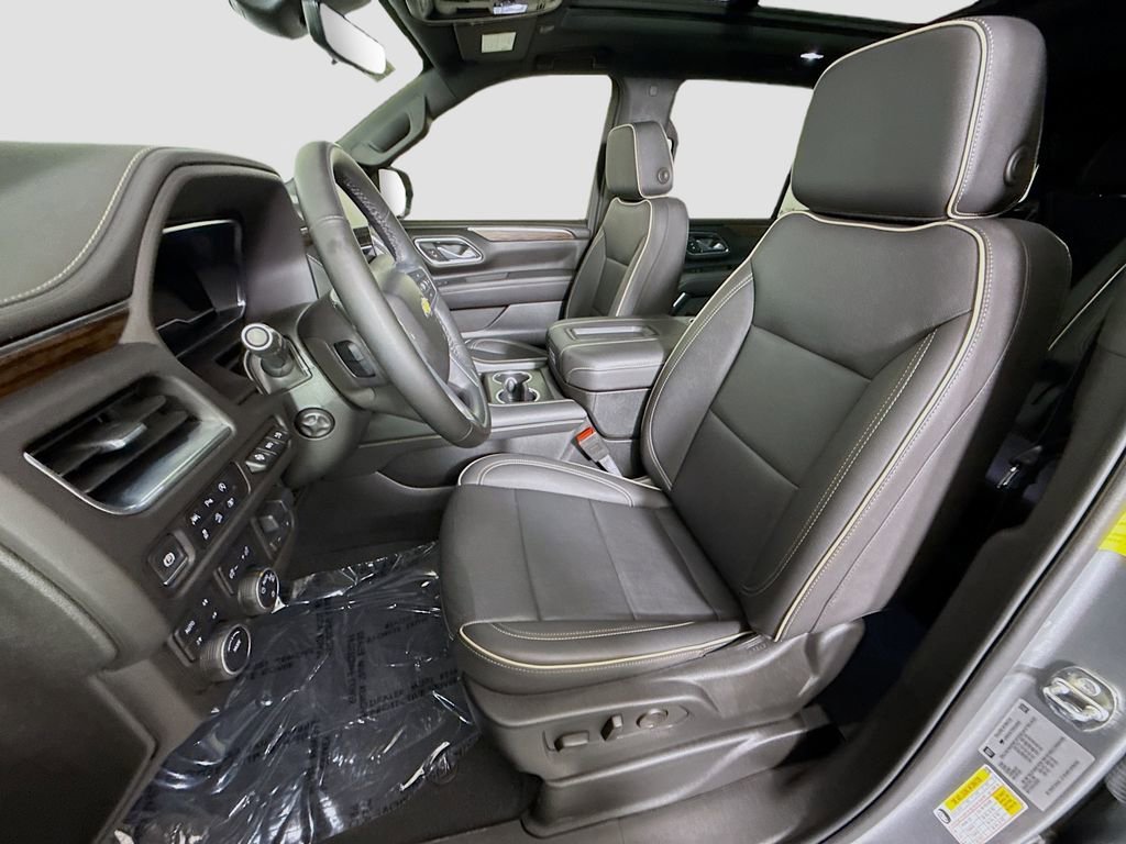 Used 2024 Sterling Gray Metallic Chevrolet Premier image 21