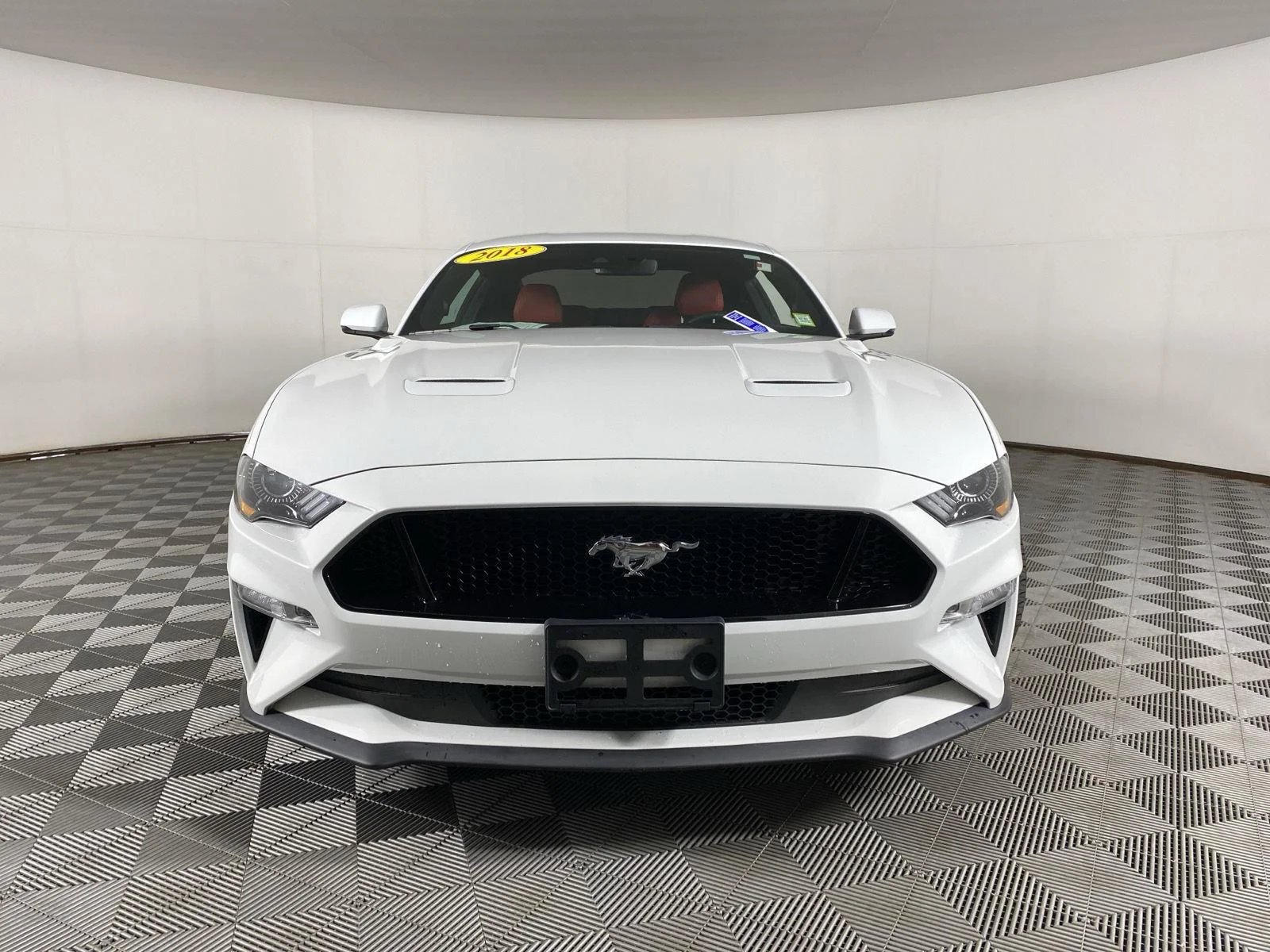 Used 2018 Oxford White Ford GT Premium image 2