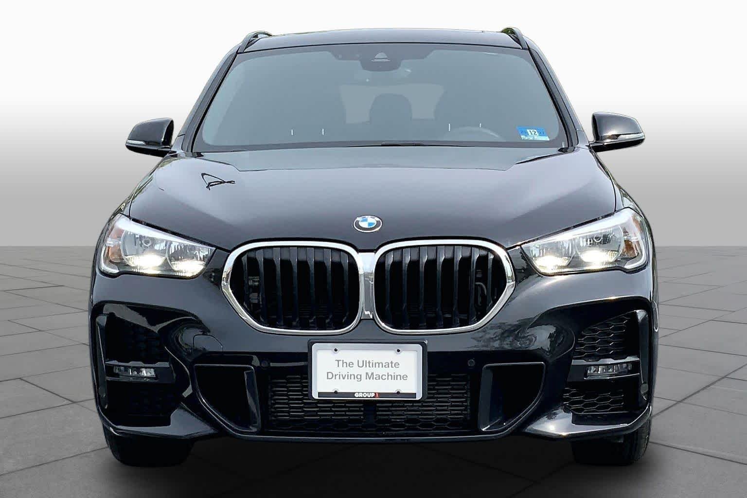 Used 2021 Black Sapphire Metallic BMW xDrive28i image 3