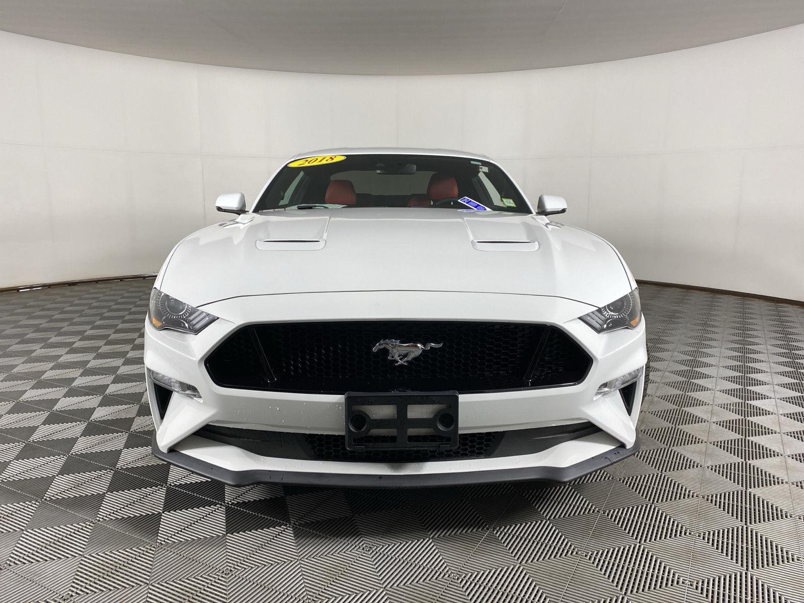Used 2018 Oxford White Ford GT Premium image 2