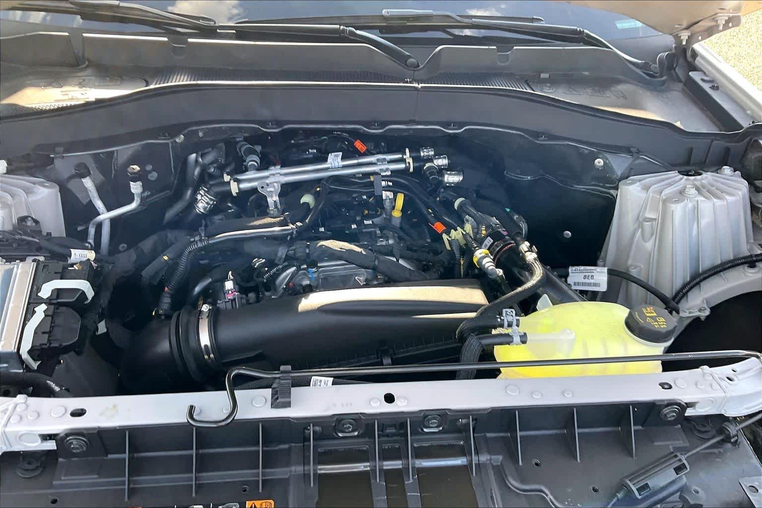 New 2027 Avalanche Gray Ford Active image 16