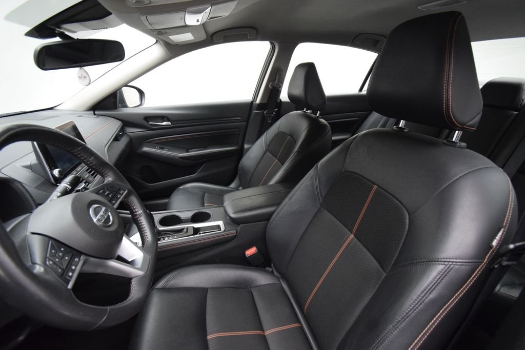 Used 2022 Black Nissan 2.5 SR image 13
