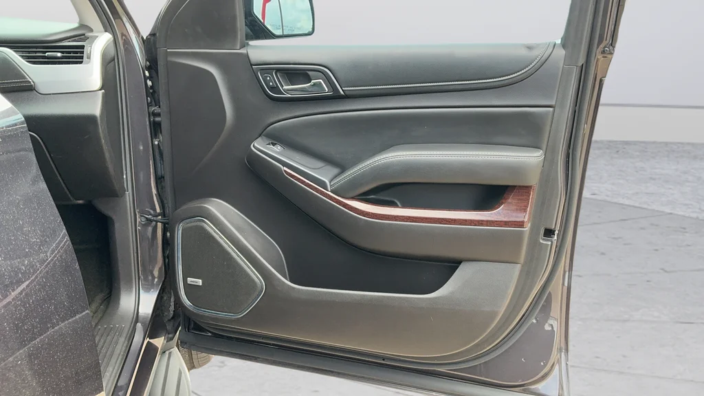Used 2016 Silver GMC SLE image 23