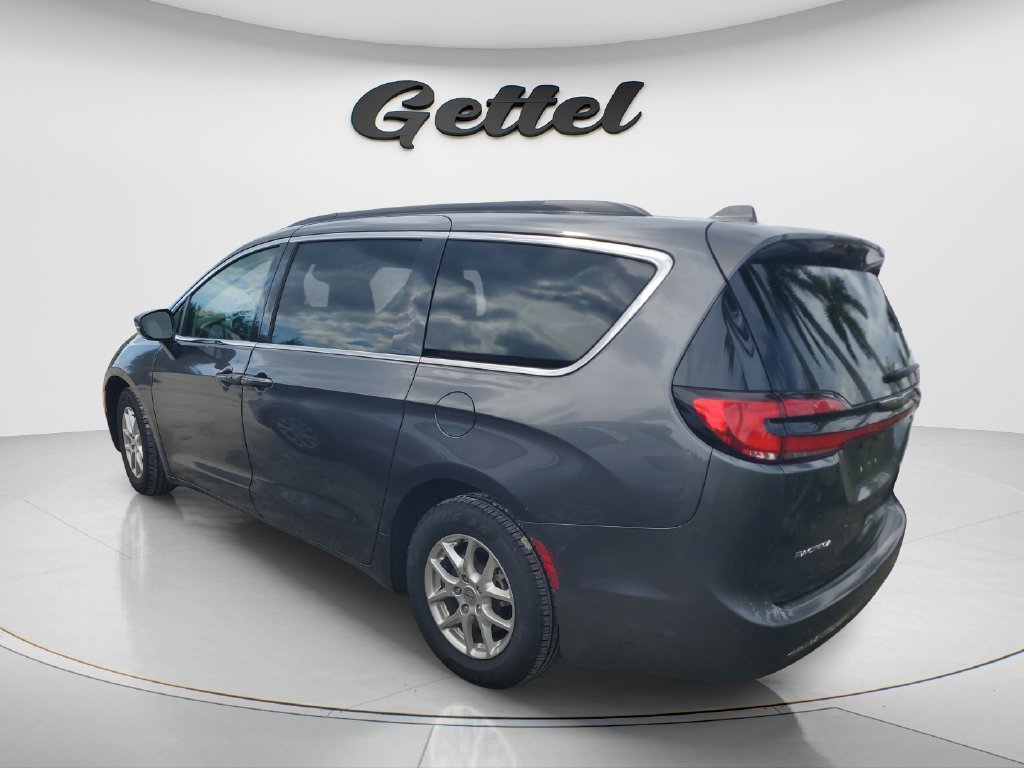 Used 2022 Gray Chrysler Touring L image 5