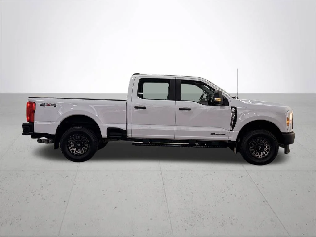 Used 2024 White Ford XL image 9