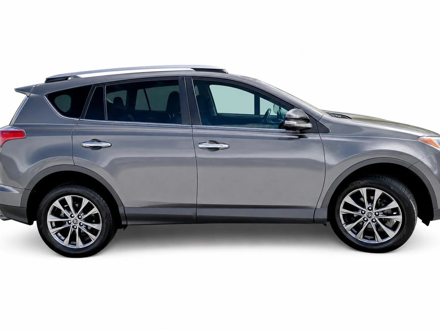 Used 2018 Magnetic Gray Metallic Toyota Limited image 2