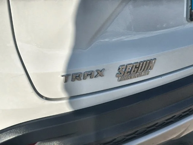 Certified Used 2025 Summit White Chevrolet LT image 30