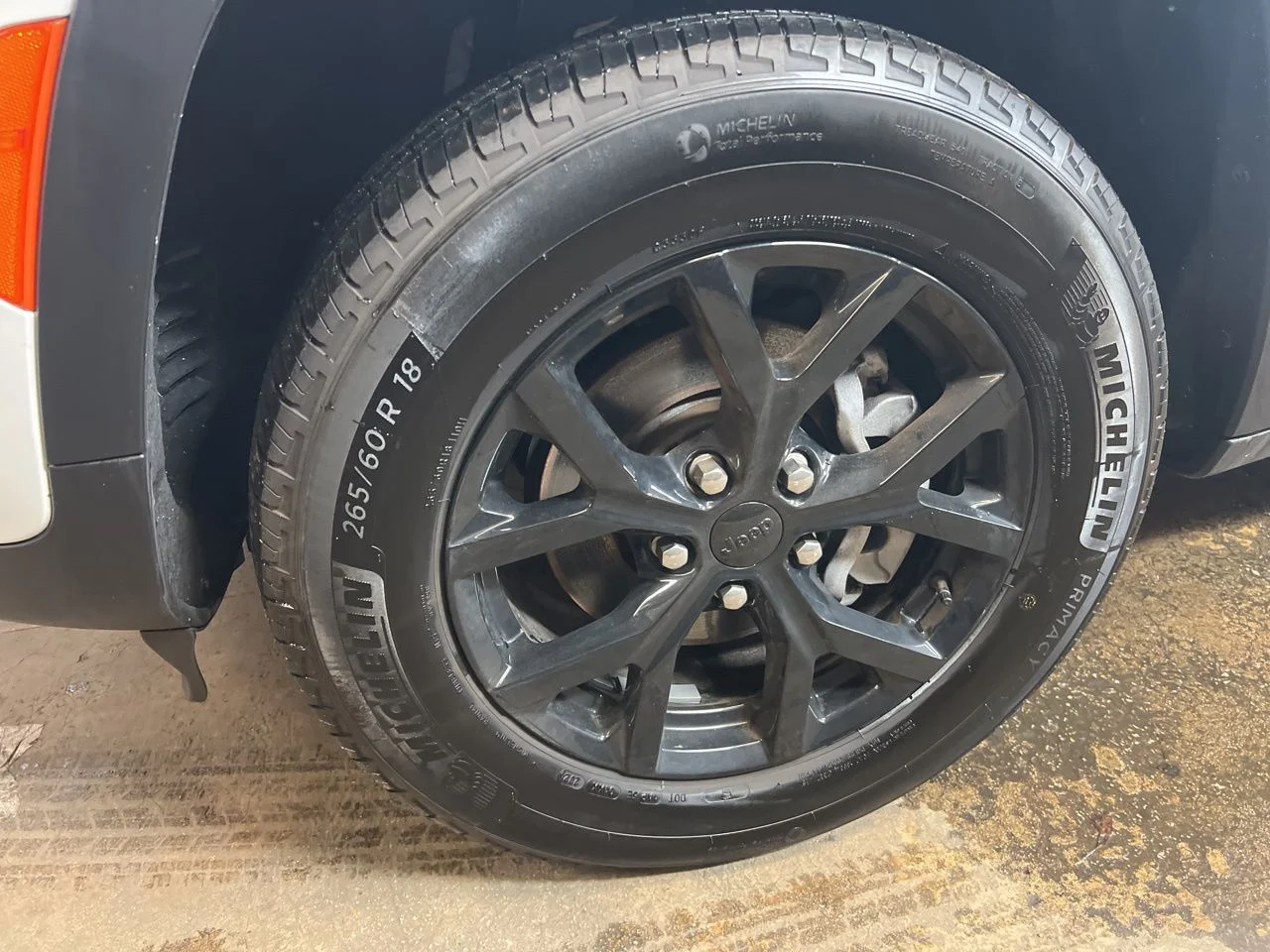 Used 2024 White Jeep Altitude X image 11