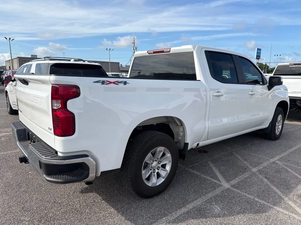 Used 2026 White Chevrolet LT image 11