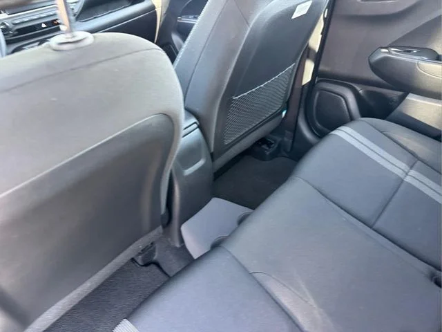 Used 2022 Silver Hyundai SEL image 16