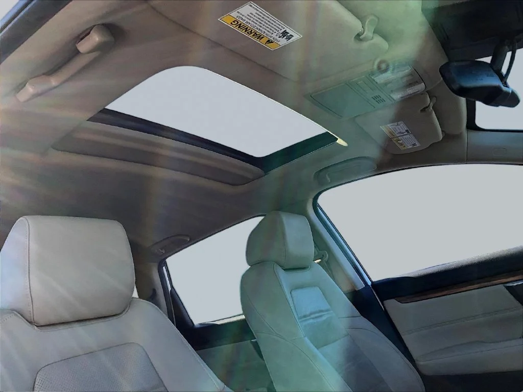 Used 2021 White Honda Touring image 28