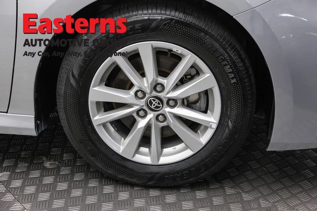 Used 2025 Silver Toyota LE image 32
