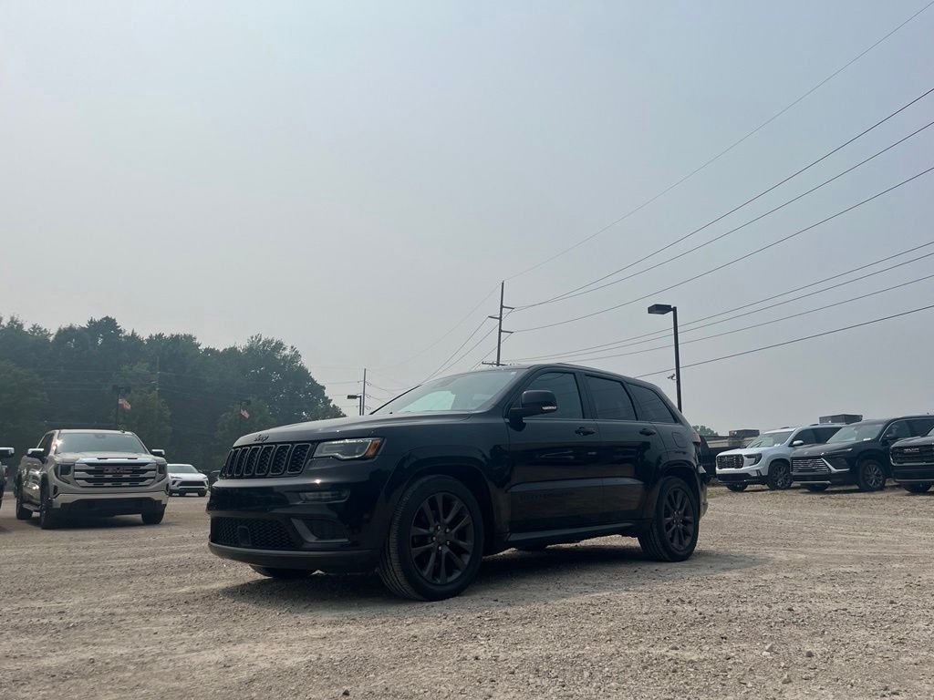 Used 2018 Diamond Black Jeep Overland image 2