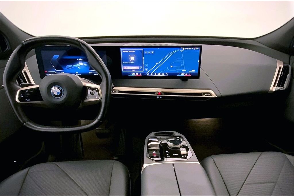 Used 2024 Blue BMW xDrive50 image 15