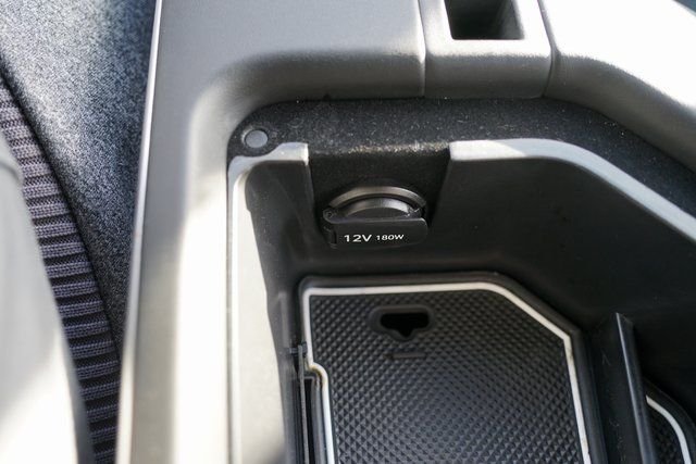 2024 GENESIS GV70 - Image 18