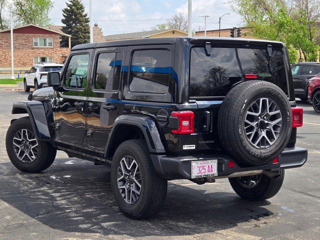 2025 Jeep Wrangler 4-Door Sahara - Photo 13