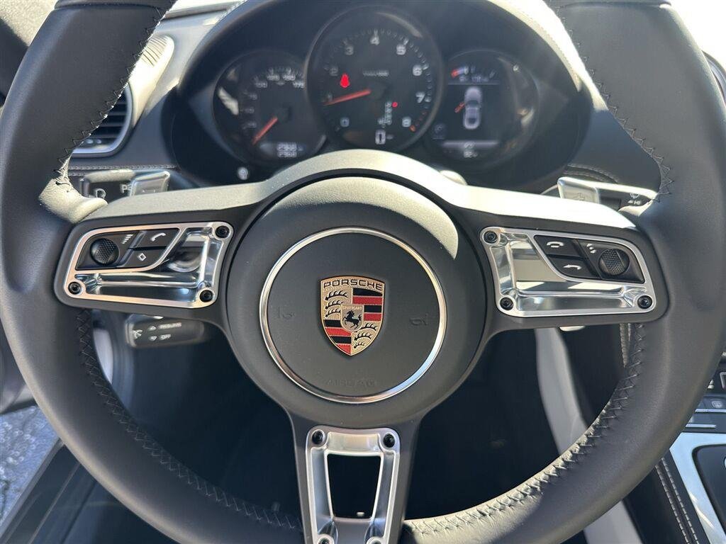 Used 2024  Porsche Style Edition image 21