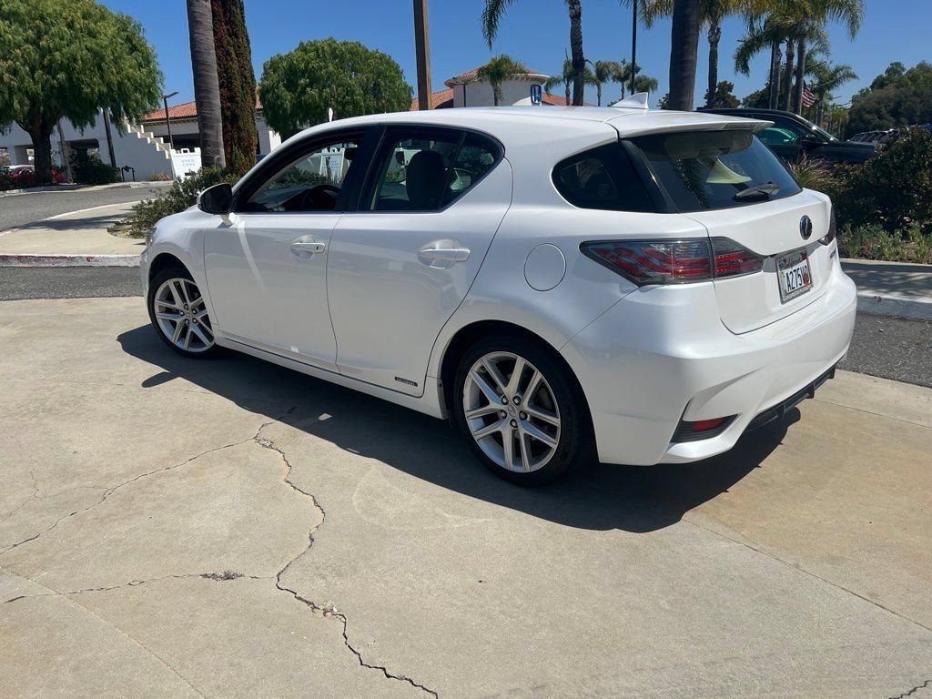 Used 2017 Ultra White w/Black Roof Lexus 200h image 3