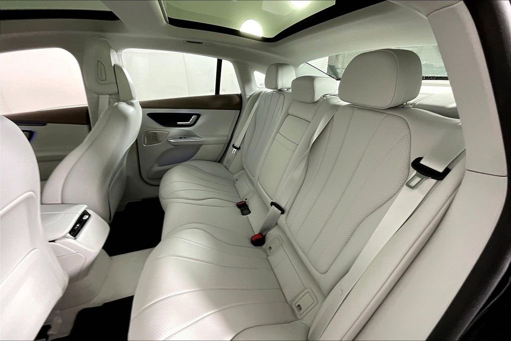 2023 Mercedes-Benz EQE Base - Photo 18